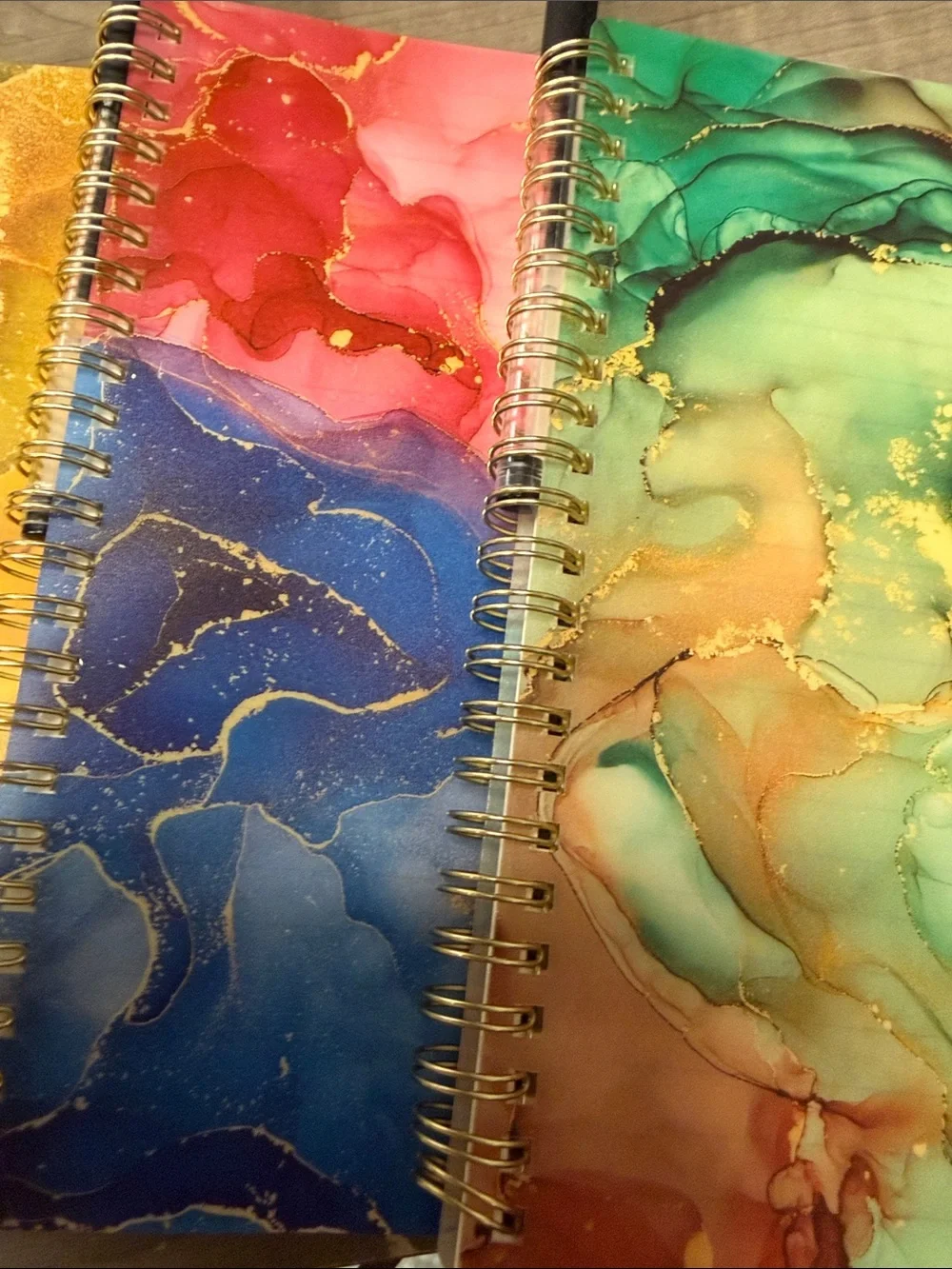 ❣️5/$25❣️ Abstract  Spiral Notebook with Elastic Band & pen. 🆕